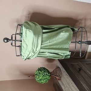 ⚡️Nwt Sz small off the shoulder silky green blouse